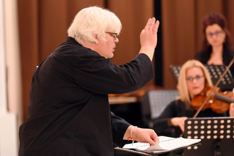 Атсамбъл “Музика Нова“ с концерт в памет на Лазар Николов